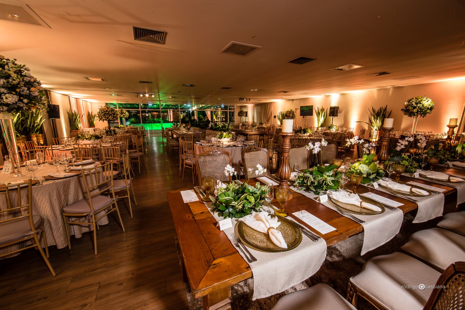 Sal�o Hannover Baviera Turner & Deck 