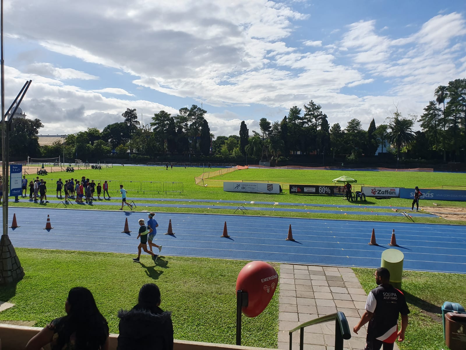 Sogipa: Parceria entre a Sogipa, a CMPC e a Prefeitura de Guaíba  proporcionam vivência esportiva para alunos de escolas públicas
