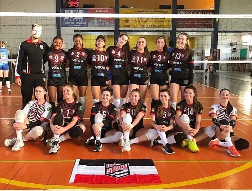 Sogipa: Equipes de vôlei da Sogipa conquistam terceiro lugar da