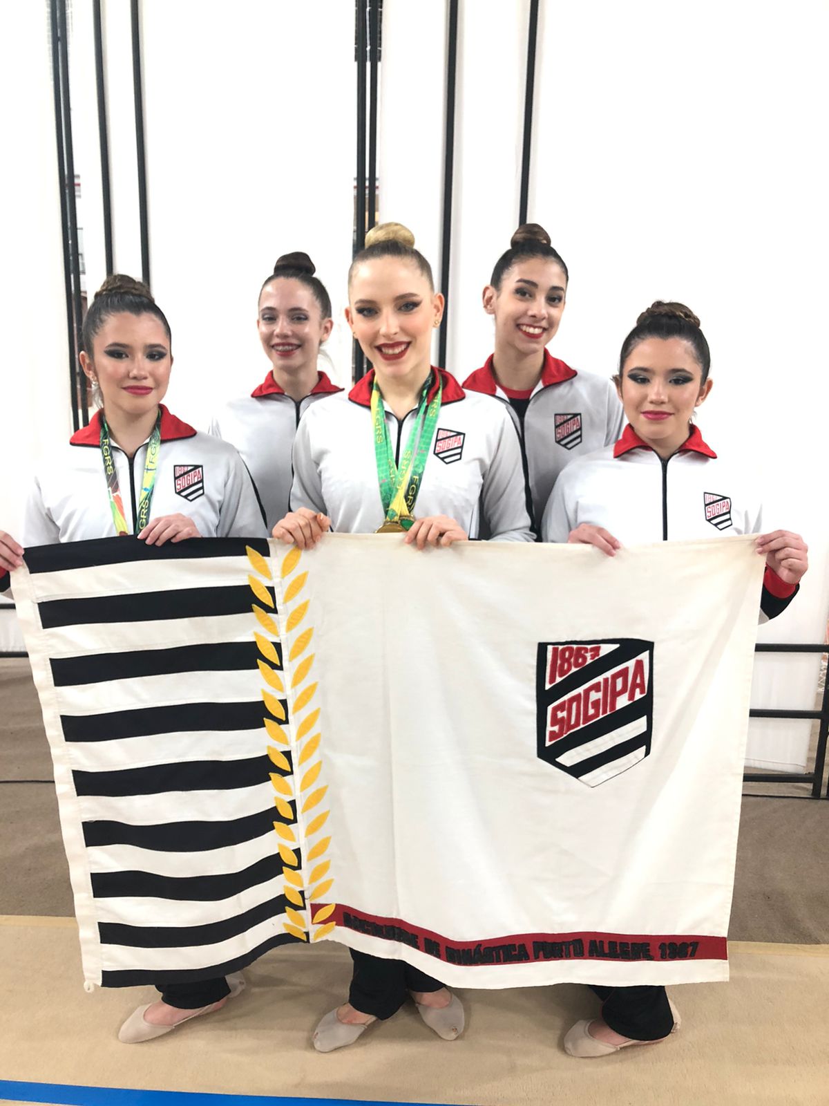 Atletas da Sociedade de Ginástica Porto Alegre – SOGIPA-RS e Minas Tênis  Clube-MG retornam aos Clubes após conquista de medalhas nos Jogos Olímpicos  de Tóquio