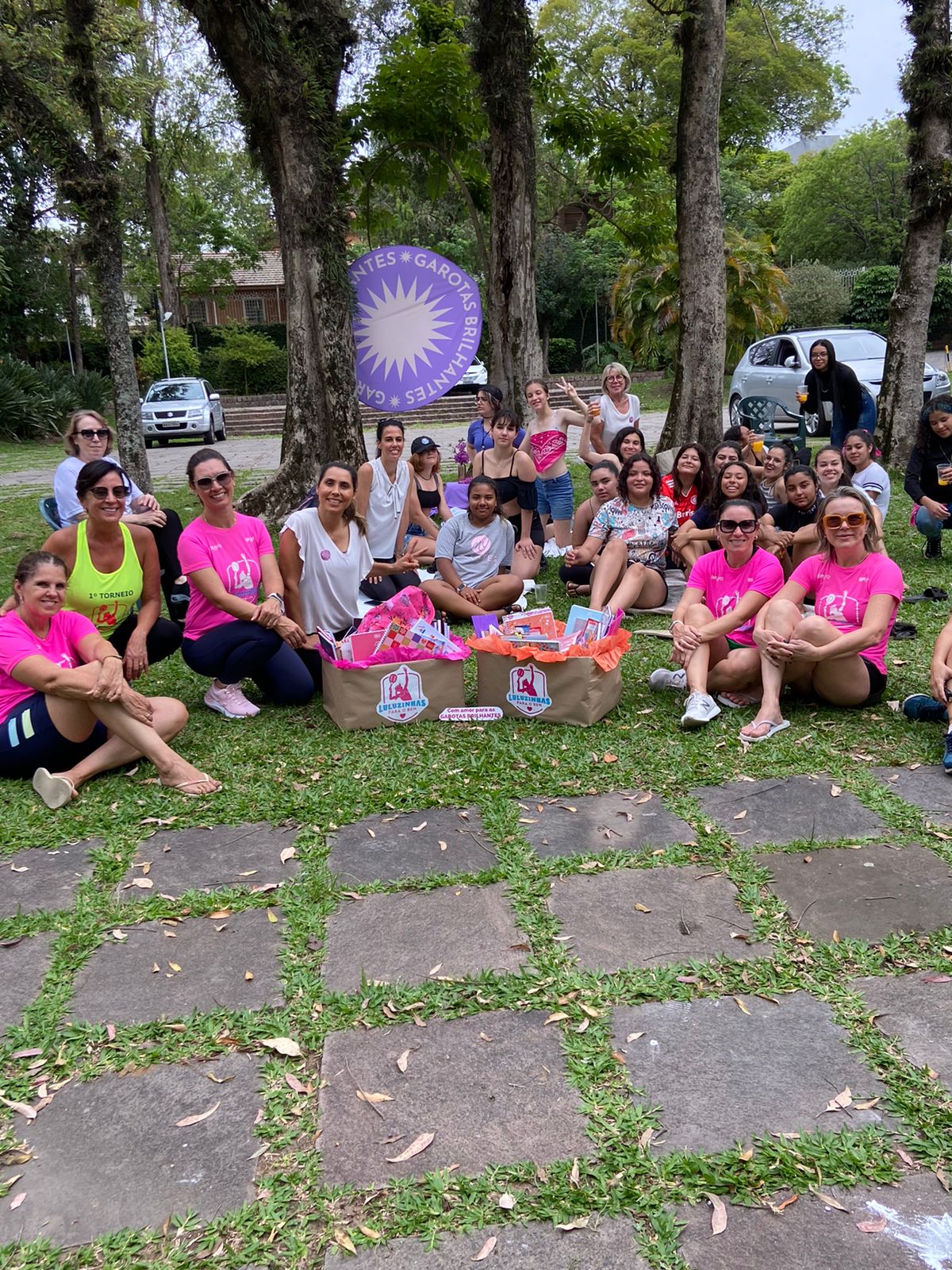 Sogipa: Representantes do Projeto Garotas Brilhantes tem tarde especial na  Sogipa proporcionada pelo grupo das Luluzinhas