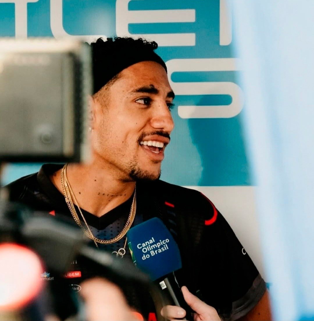 Almir J�nior viaja neste domigo para integrar a delega��o brasileira no Mundial Indoor de Atletismo na Pol�nia