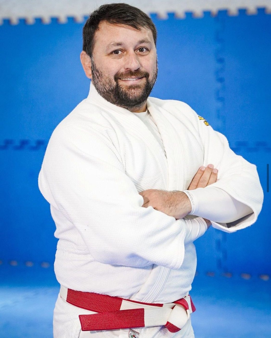 Como atleta, Derly foi bicampeão mundial de judô