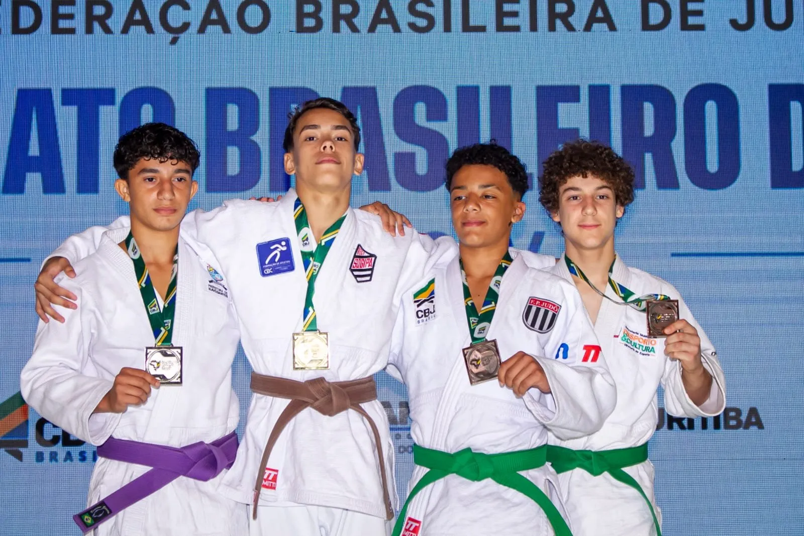 Chuva de medalhas para atletas da Sogipa no Campeonato Brasileiro Regional de Jud