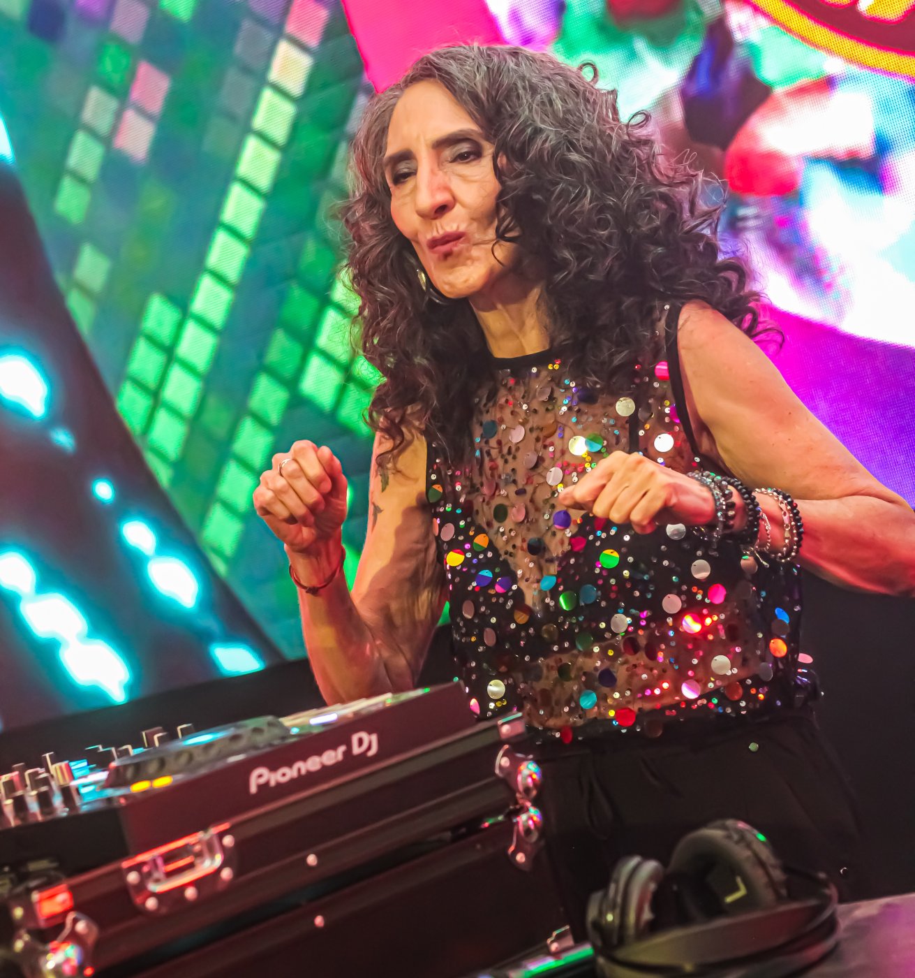 Vip Night - Baila Comigo re�ne 800 pessoas em noite de m�sica, nostalgia e divers�o na Sogipa