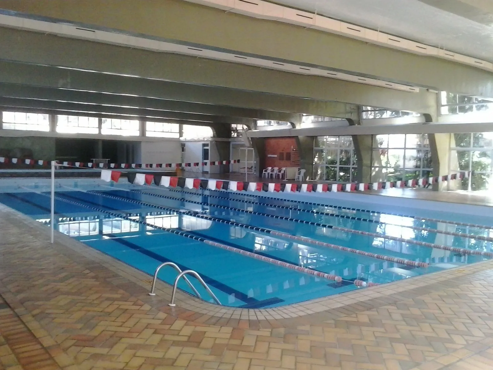 Reforma da piscina trmica foi concluda. Local reabre para o uso dos associados nesta quarta-feira (24/04)