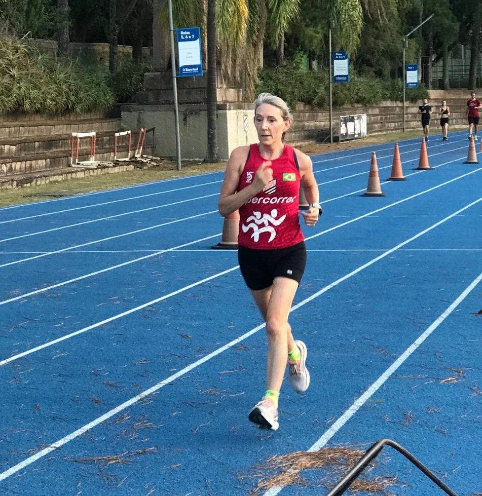 Rosmaria Zambon é associada da Sogipa e praticante de corridas