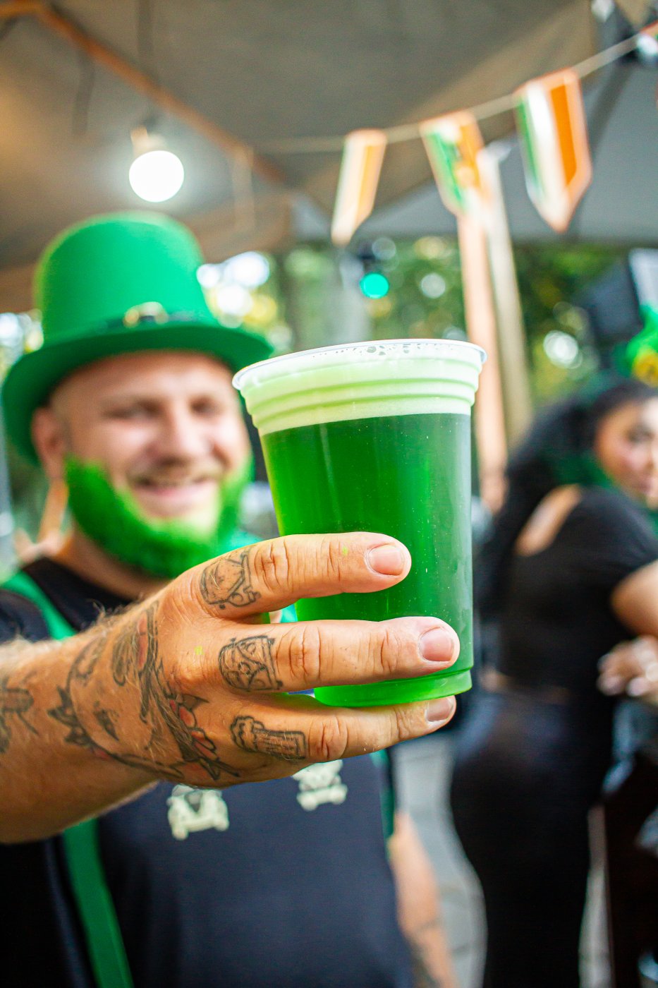 Saint Patricks Day anima os jardins da Sogipa com m�sica ao vivo, food trucks, cervejas artesanais e participa��o surpresa da DJ K�tia Suman