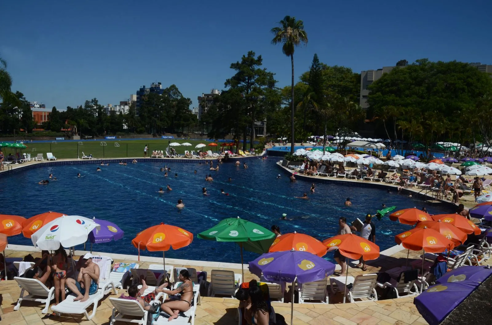 Com atrações para crianças e adultos, Sogipa realiza Sunset neste sábado na área das piscinas