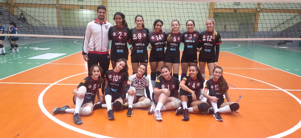 Sogipa representa o Brasil em torneio internacional de vôlei