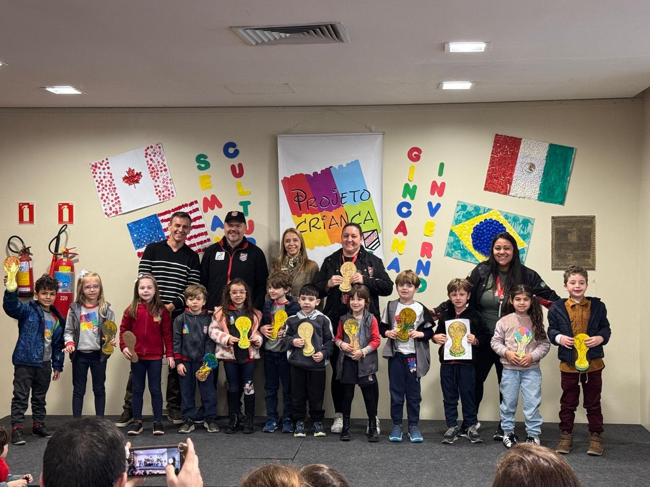 Semana Cultural do Projeto Crian�a une aprendizado, Copa do Mundo e sustentabilidade